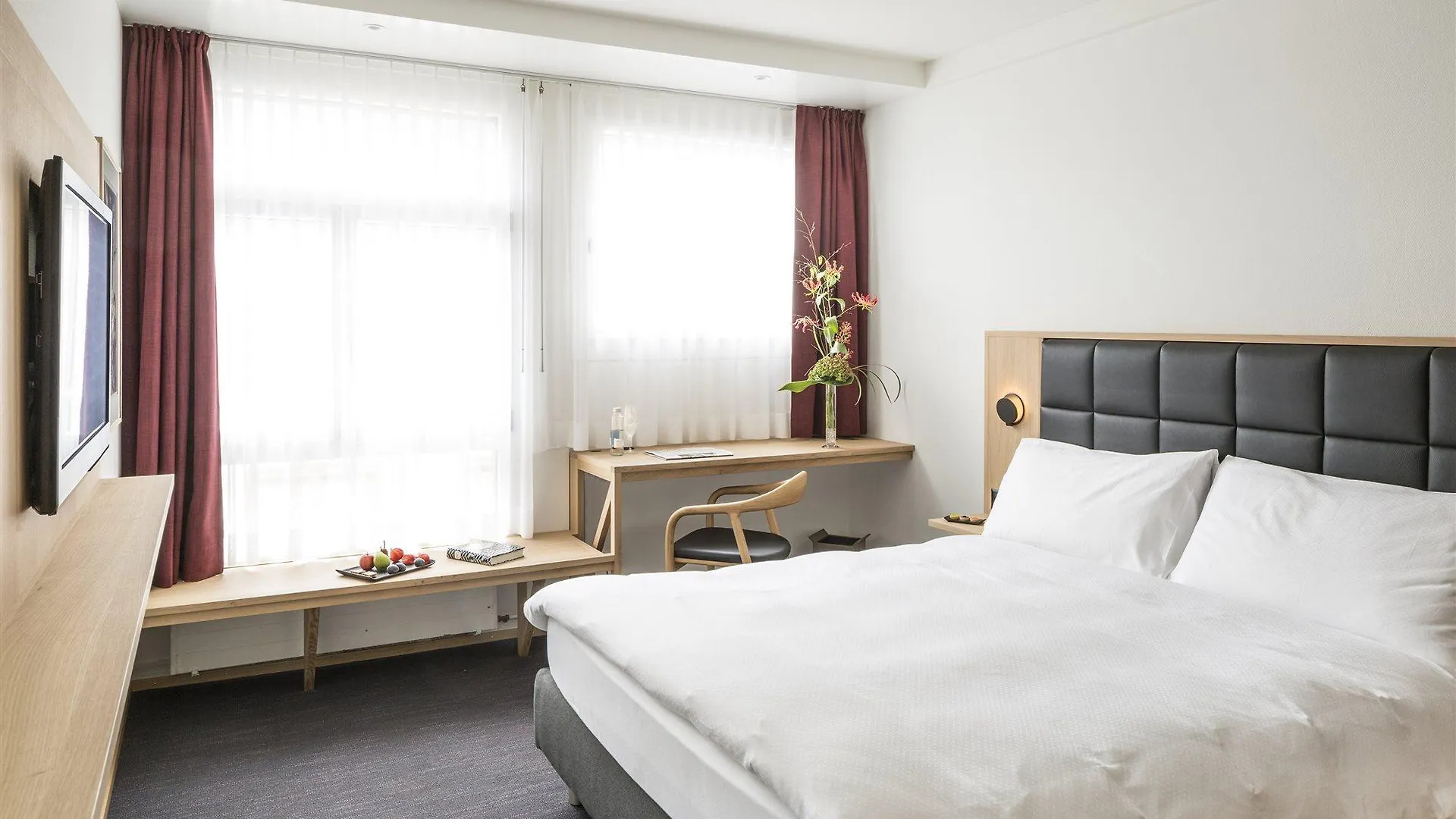 Hotel Basel - Da Wohnen, Wo Basel Lebt! 4*,