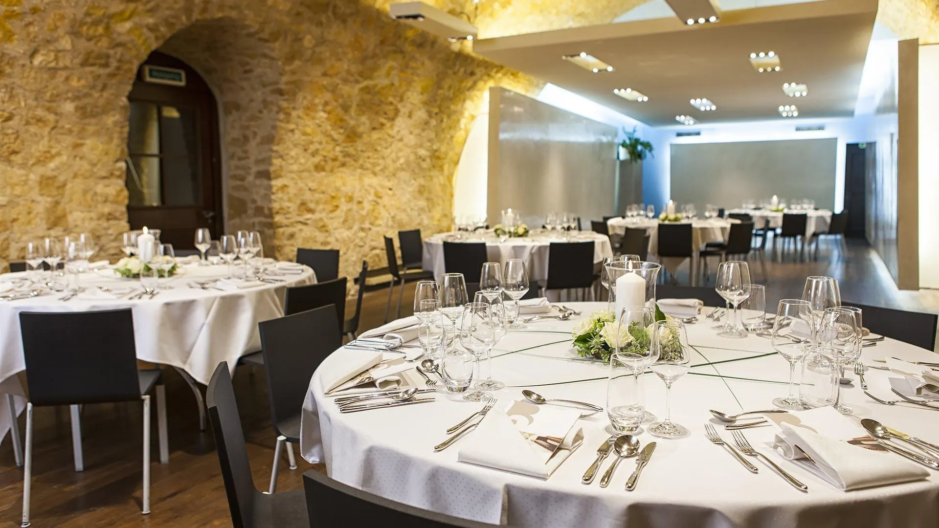 Hotel Basel - Da Wohnen, Wo Basel Lebt! Switzerland